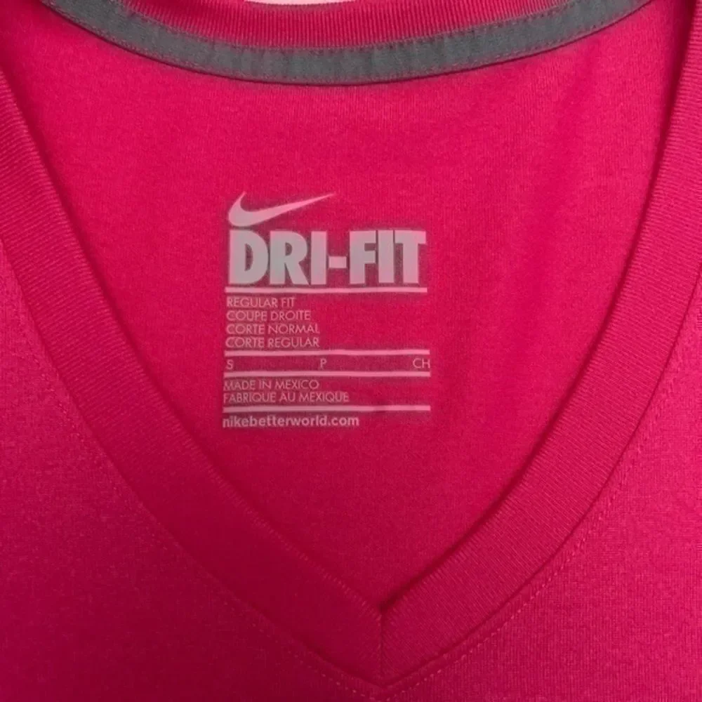 2 pc Nike workout lot. 1 pair Medium black leggings & 1 size small dry fit tee